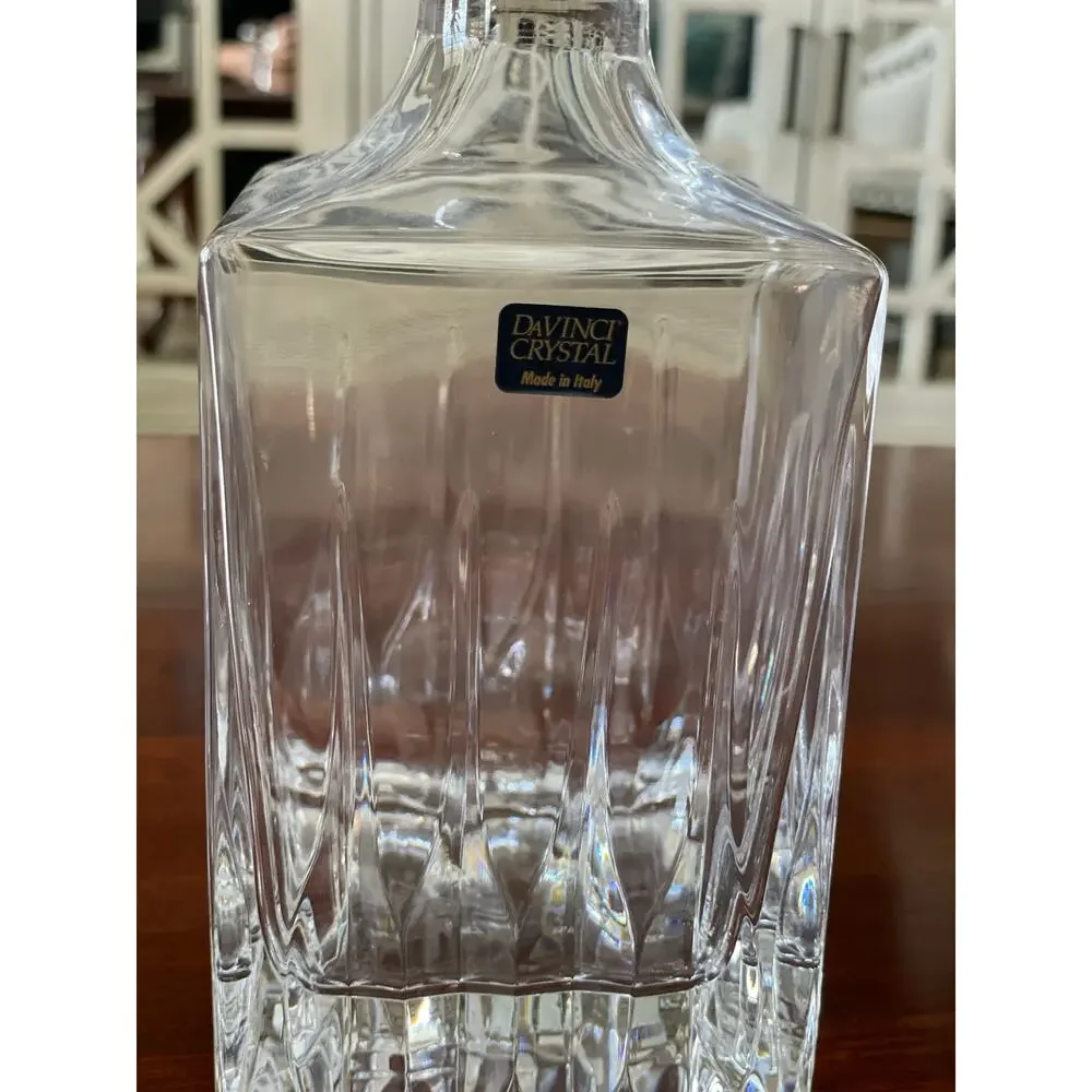 DaVinci Crystal Diamond Cut Faceted Whisky Decanter 25 oz
